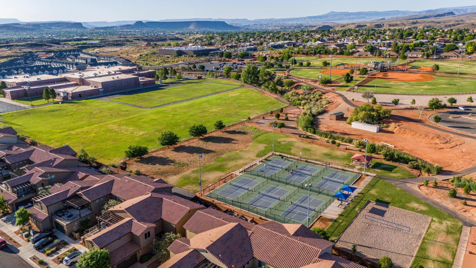 Ocotillo Springs 21 Sleeps 22 Guests, Fire Pit, Community Pool And Hot Tub Santa Clara Εξωτερικό φωτογραφία